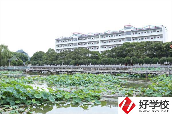 湖南省永州市工業(yè)貿(mào)易中等專業(yè)學(xué)校校園風(fēng)光