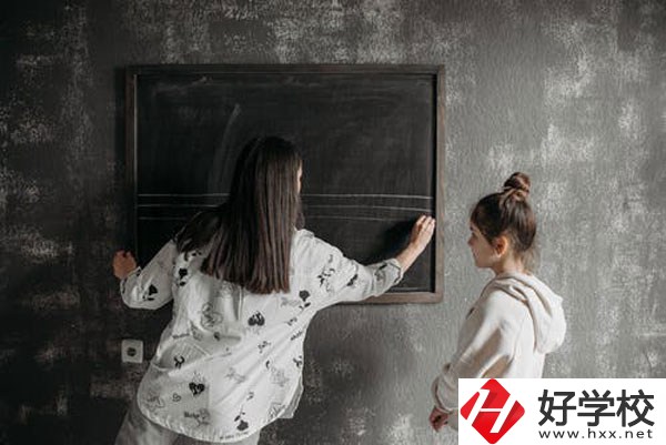 湖南省商業(yè)職業(yè)中等專業(yè)學(xué)校怎么樣？宿舍怎么樣？