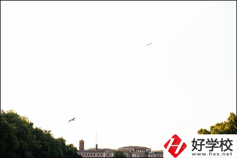 長沙中專有什么好的空乘學(xué)校？