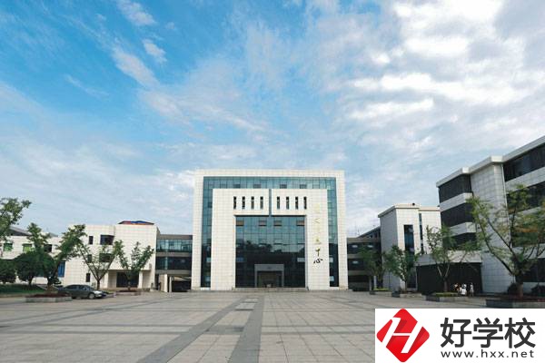 衡陽市高級技工學(xué)校位置在哪里？校園環(huán)境怎么樣？